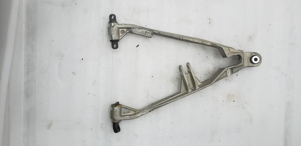CONTROL ARM, LOWER, LEFT SIDE